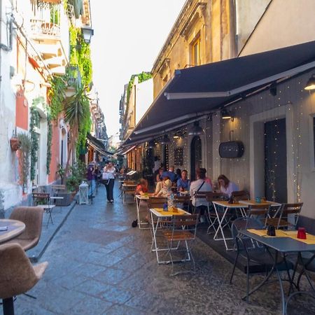 L'Angoletto Del Viaggiatore Catania Exterior photo