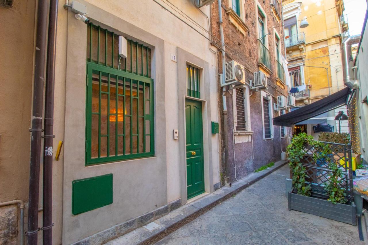 L'Angoletto Del Viaggiatore Catania Exterior photo